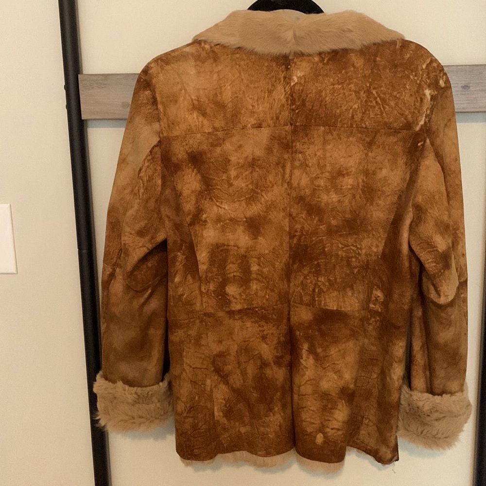 Fur jacket - Picture 4 of 5